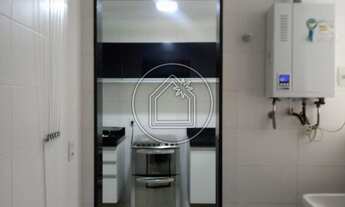 Imagem 3: Apartamento para venda possui 90 metros quadrados com 2 quartos em Icaraí - Niterói - RJ