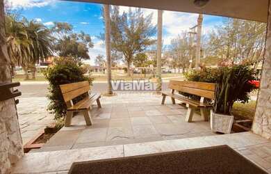 Imagem 2: Apartamento para venda com 82 metros quadrados com 2 quartos em Centro - Tramandaí - RS