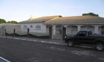 Imagem: Casa com 4 quarto(s) no bairro Jardim Shangri