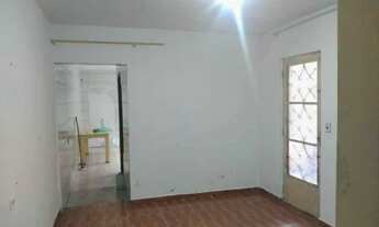 Imagem 7: Casa para renda. 3 casas no quintal e 1 salão comercial