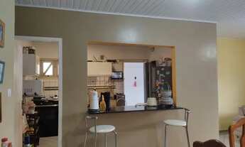 Imagem 2: CASA COM PISCINA NO AEROPORTO