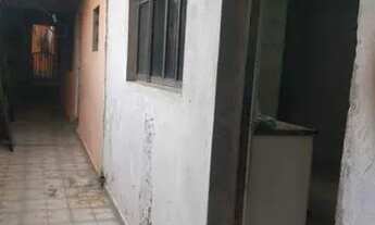 Imagem 4: Casa para renda. 3 casas no quintal e 1 salão comercial