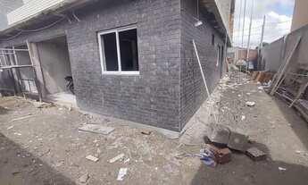 Imagem: Térreo com quintal em L em com 2 quartos