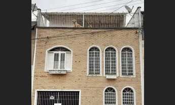 Imagem: Vendo sobrado com 3 quartos, suíte e garagem