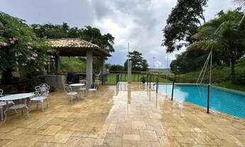 Imagem 7: Casa térrea com 03 suítes e home reversível com área de lazer grande e vista de cinema