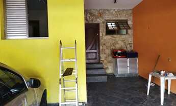 Imagem 4: Casa Ampla, com rancho no segundo piso, quintal, com 3 dormitórios para alugar, 169 m² por