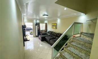 Imagem 2: Sobrado de 100m2 em um condomínio fechado composto por apenas 5 sobrados, criando um ambie