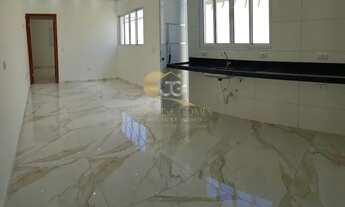 Imagem 2: Casa para Venda em Arujá, Jordanópolis, 3 dormitórios, 1 suíte, 2 banheiros, 2 vagas