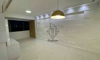 Imagem 2: Apartamento com móveis planejados nas proximidades de supermercado e restaurante no bairr