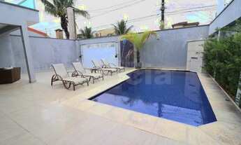 Imagem 6: Sobrado triplex em Peruíbe, com 4 suítes e piscina