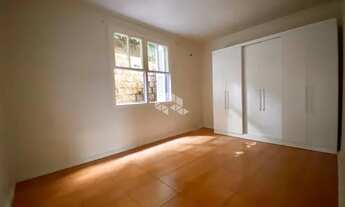 Imagem 7: Apartamento para venda tem 67 metros quadrados com 2 quartos em São João - Porto Alegre