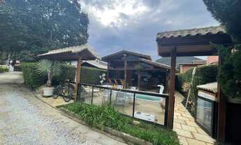 Imagem 2: Maravilhosa casa em condomínio com 2 quartos sendo uma suíte!