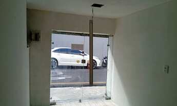 Imagem 2: Alugo ao lado pátio serve p morar