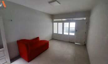 Imagem: CASA DE 2 PAVIMENTOS NA TRAVESSA 9 DE JANEIRO