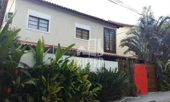 Imagem 3: Excelente Sobrado com 4 Quartos em Charitas Próximo à Estação de Barcas