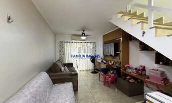 Imagem 2: Sobrado a venda com 2 quartos, quintal e churrasqueira em São Vicente