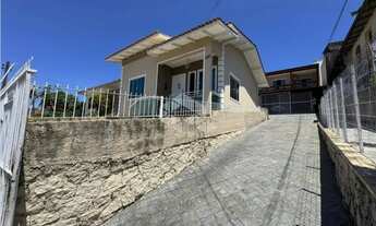 Imagem 4: Casas no bairro Barreiros, em São José- SC