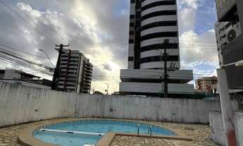 Imagem: 3/4 nascente com móveis fixos