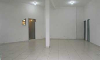 Imagem 7: Salão Comercial de Aproximadamente 92m² com 3 Banheiros e 6 Vagas