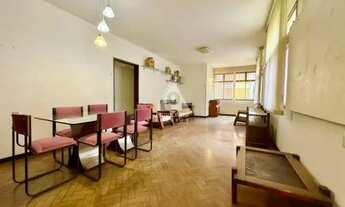 Imagem: 3 quartos sendo 1 suite, 2 vagas, portaria