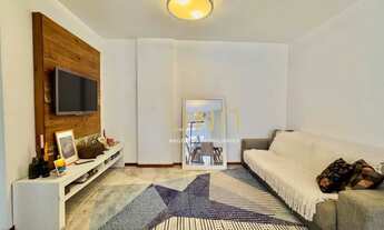 Imagem 2: Apartamento com dois dormitórios e sacada com churrasqueira, no bairro Itacorubi/Florianóp