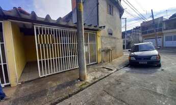 Imagem 2: Casa para Venda em Taboão da Serra, Jardim Três Marias, 2 dormitórios, 1 banheiro, 2 vagas