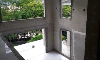 Imagem 2: Casa em construção, condomínio fechado, com 4 dormitórios, sendo 4 suítes, à venda, 214 m²