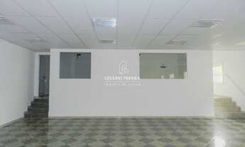 Imagem 6: Casa para aluguel possui 293 metros quadrados com 10 quartos em Água Verde - Curitiba - PR