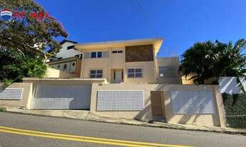 Imagem: Casa de 373m² com 05 quartos e 01 suíte