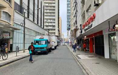 Imagem 15: Sala - venda por R$ 635.000,00 ou aluguel por R$ 3.500,00/mês - Centro - Curitiba/PR