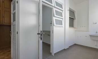 Imagem 7: Laranjeiras perto de tudo Três Quar