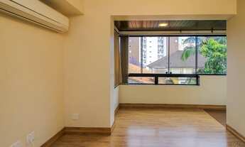 Imagem 2: Porto Alegre - Apartamento Padrão - Auxiliadora