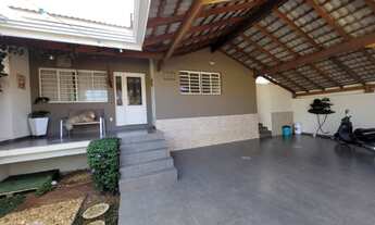 Imagem 2: Excelente Casa Térrea com 3 Quartos e 3 Vagas no Residencial das Ilhas