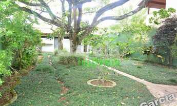 Imagem 2: Terreno de 500m² com piscina e quiosque com churrasqueira