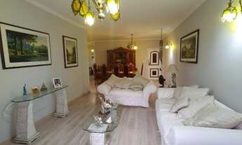 Imagem 2: Apartamento para venda possui 162 metros quadrados com 3 quartos em Gonzaga - Santos - SP