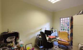 Imagem 7: Prédio/Edifício inteiro para aluguel possui 180 metros quadrados com 6 quartos