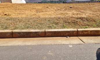 Imagem 4: Lote/Terreno para venda possui 555 metros quadrados