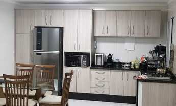 Imagem: Sobrado em condomínio fechado