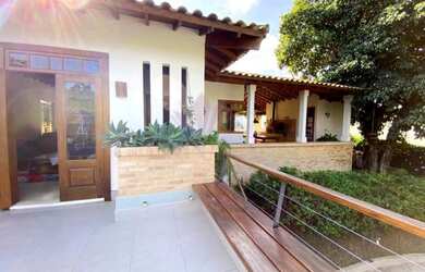 Imagem 2: Casa belíssima no Condomínio Colonial Village