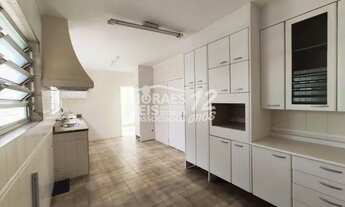 Imagem 7: Sobrado 4 quartos (2 suítes), piscina, churrasqueira, 4 vagas, à venda por R$ 2.399.000,00