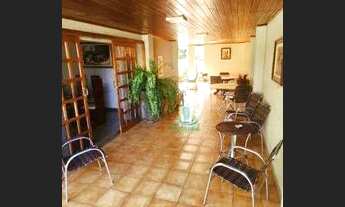 Imagem 2: Sobrado com 3 dormitórios para alugar com 218 m² por R$ 8.000/mês no Centro em Foz do Igua