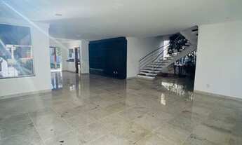 Imagem 6: Casa de condomínio sobrado para venda tem 400 metros quadrados com 4 quartos