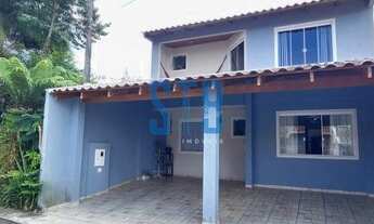 Imagem 2: Bem localizado sobrado para locação, com 4 quartos, em condomínio fechado, Orleans. Espaço