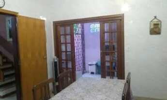 Imagem 5: Sobrado para aluguel possui 140 metros quadrados com 4 quartos