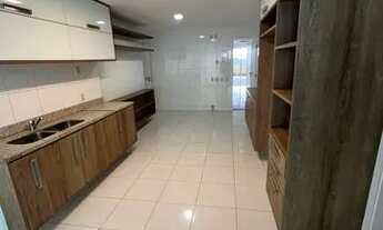 Imagem 6: Apartamento para venda tem 333 metros quadrados com 4 quartos