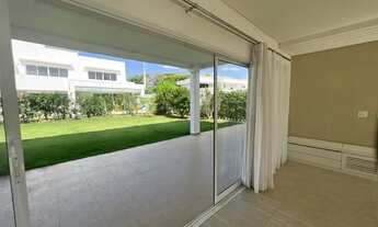 Imagem 3: Sobrado para locação tem 300 metros quadrados com 4 suítes. Venha conferir!