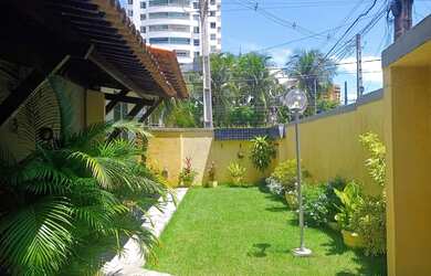 Imagem 7: Casa de Esquina com 450m² de terreno, e 324m² construída