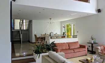 Imagem 4: Granja Viana,PRIVILÉGIO É APROVEITAR UM PARQUE COMO A EXTENSÃO DA SUA CASA