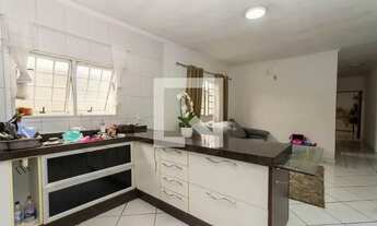 Imagem 7: Casa para Aluguel - Jardim Presidente Dutra, 2 Quartos, 50 m2