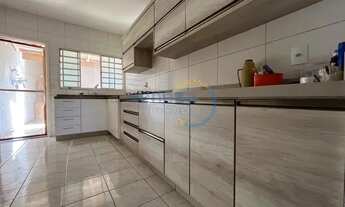 Imagem 7: Casa Residencial com 3 quartos para alugar por R$ 2400.00, 210.00 m2 - BANDEIRANTES - LOND